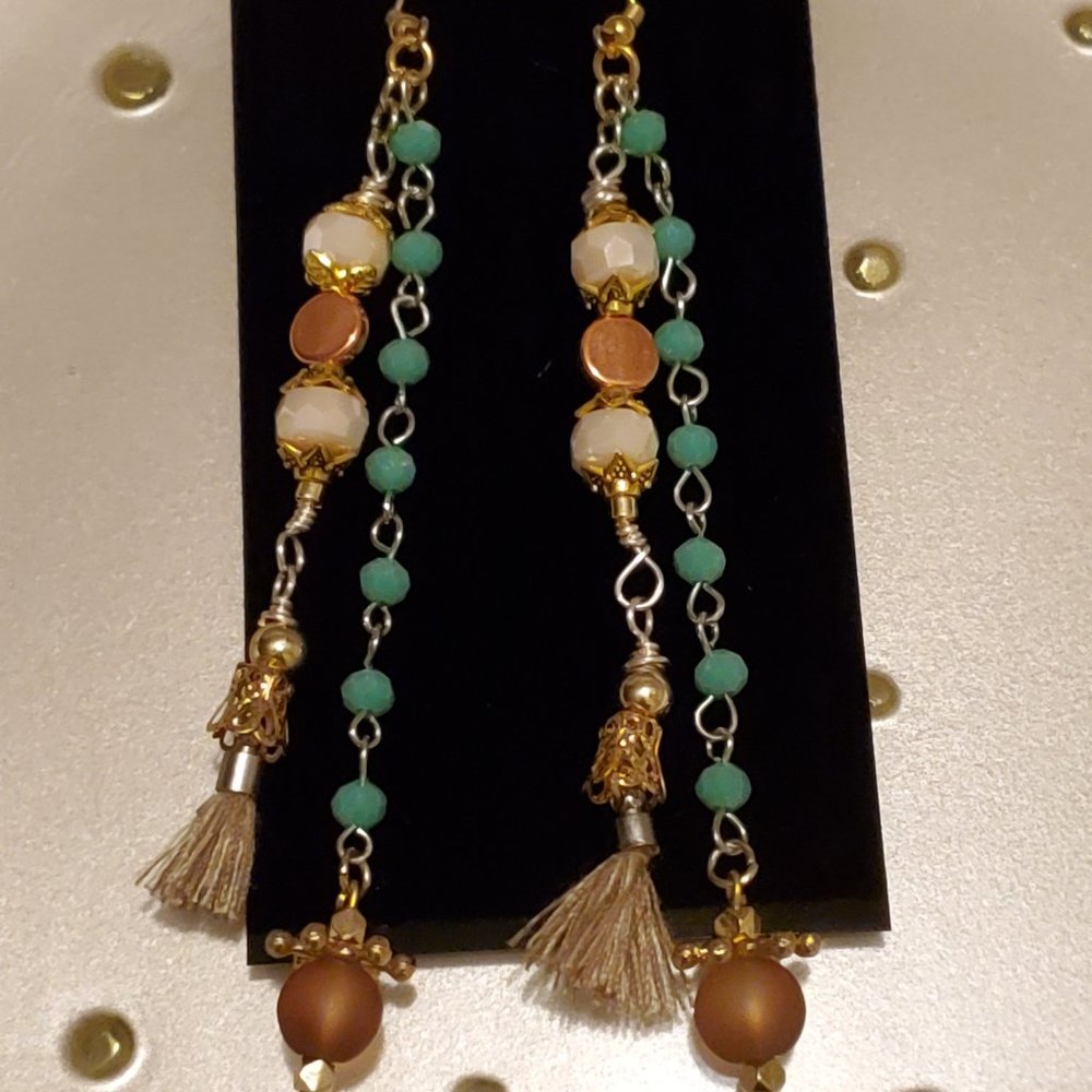 SEXY FALLABLE BEADED CHAIN EARRINGS.